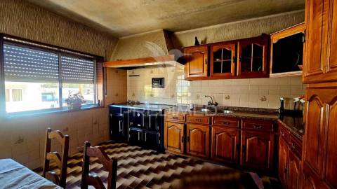 Quintinha com 2.724m² + casa t3 + ruína | potencial de investimento