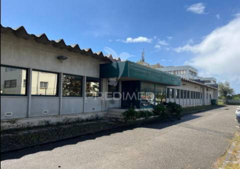 Venda de edifício escritórios e armazém centro de carnaxide