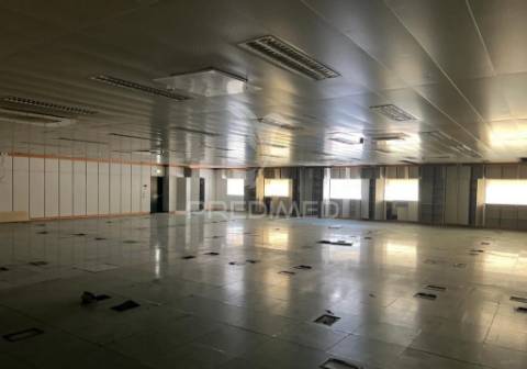 Venda de edifício escritórios e armazém centro de carnaxide