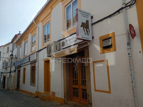 Edifício urbano no centro de portalegre