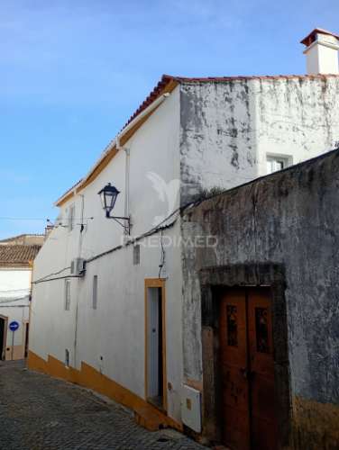 Edifício urbano no centro de portalegre