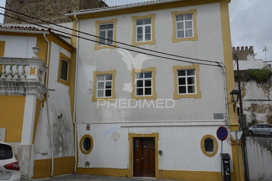 Prédio t4 na zona histórica