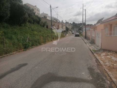 Terreno urbano em alverca