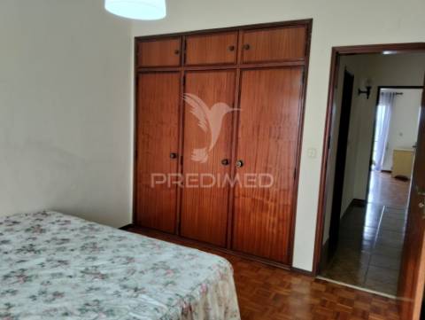 Moradia em carregueiros a venda