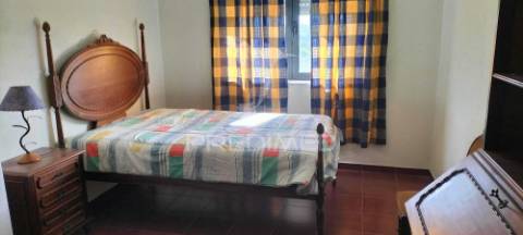 Moradia em carregueiros a venda