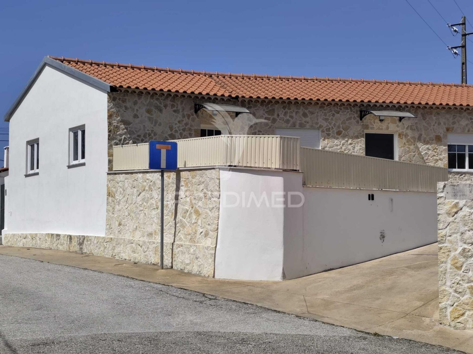 Moradia t1 remodelada com todas as despesas incluídas.