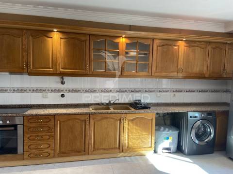 Apartamento t0 na quinta da courela - paio pires