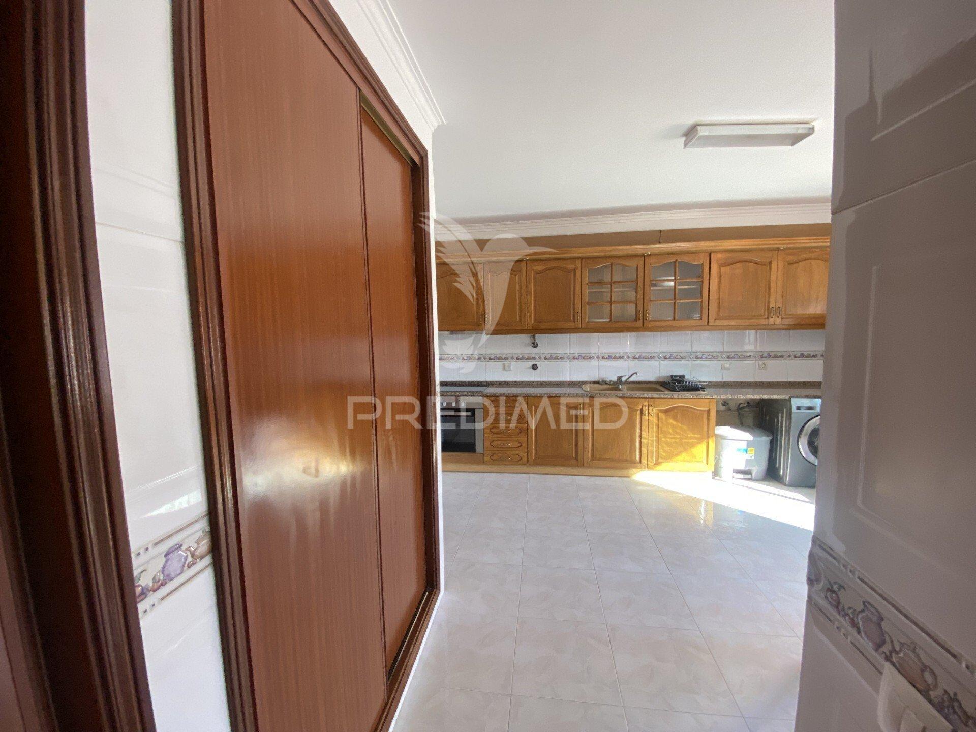 Apartamento t0 na quinta da courela - paio pires