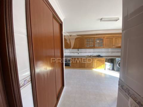 Apartamento t0 na quinta da courela - paio pires
