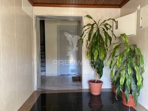 Apartamento t0 na quinta da courela - paio pires