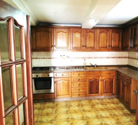 Moradia t3 no centro de tomar