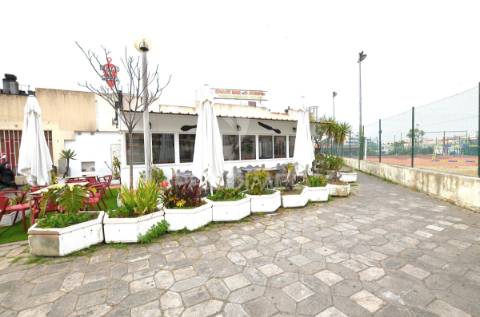 Restaurante muito central em albufeira