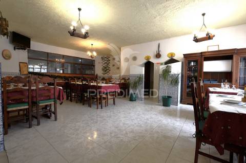 Restaurante muito central em albufeira