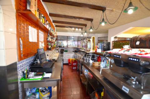 Restaurante muito central em albufeira