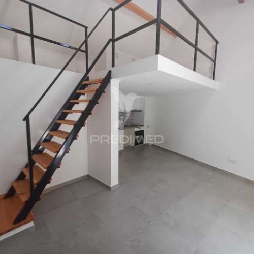 Moradia t0 com mezanine totalmente renovada - cartaxo
