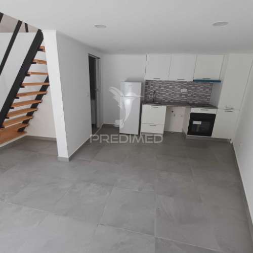 Moradia t0 com mezanine totalmente renovada - cartaxo