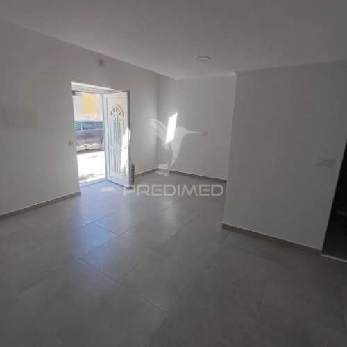 Moradia t0 com mezanine totalmente renovada - cartaxo