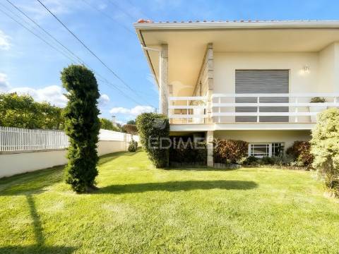 Moradia t4 individual com piscina e jardim | sabariz – vila verde