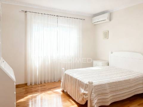 Moradia t4 individual com piscina e jardim | sabariz – vila verde