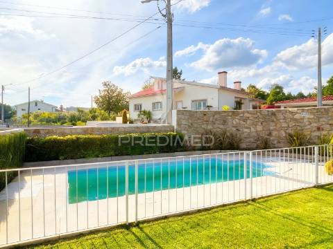 Moradia t4 individual com piscina e jardim | sabariz – vila verde