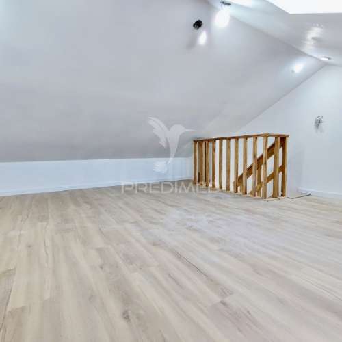 Moradia t2+1 com quintal totalmente remodelada em almada