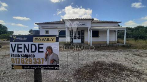 Herdade com elevado potencial de 3.437m2 em mil brejos batão – torrão – alcácer do sal