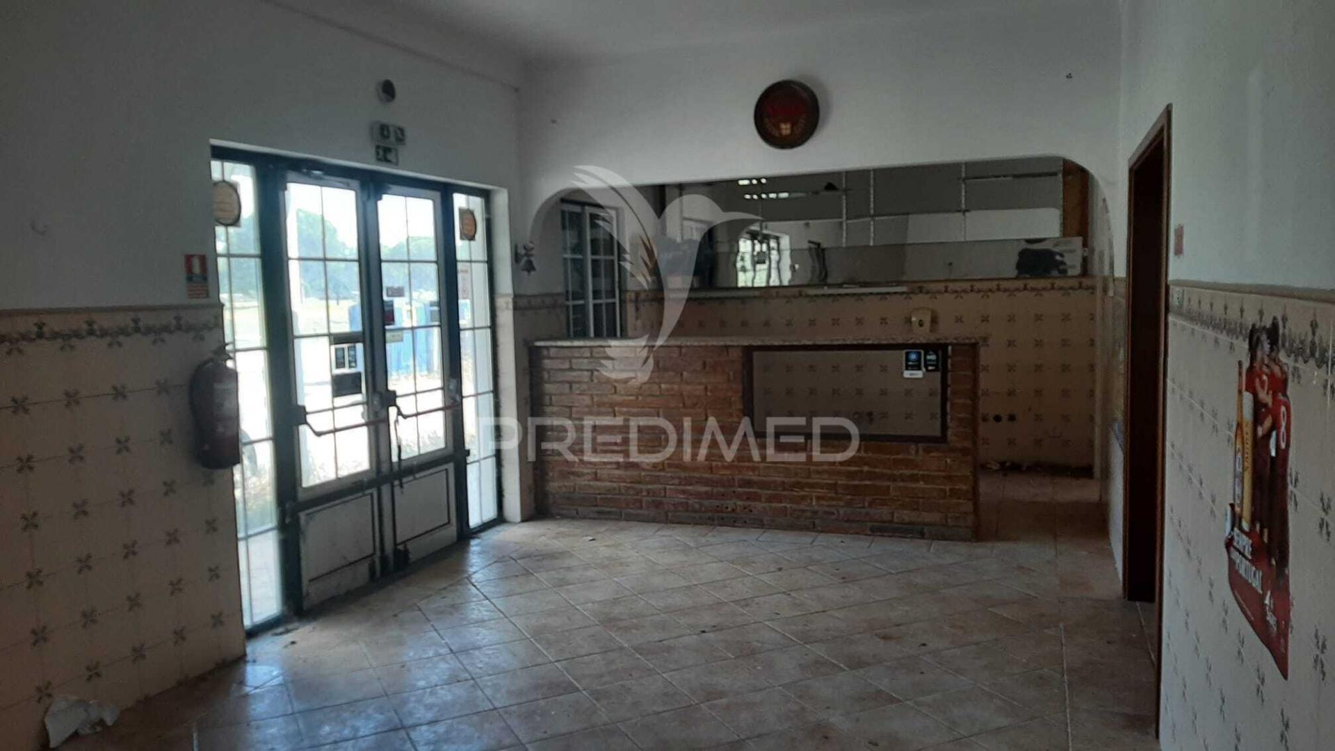 Herdade com elevado potencial de 3.437m2 em mil brejos batão – torrão – alcácer do sal