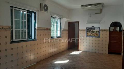 Herdade com elevado potencial de 3.437m2 em mil brejos batão – torrão – alcácer do sal