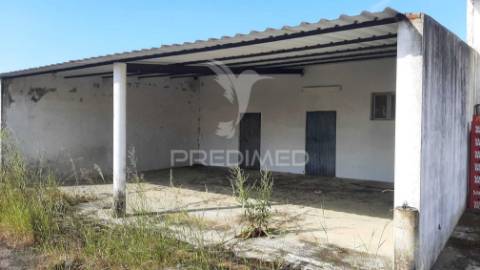 Herdade com elevado potencial de 3.437m2 em mil brejos batão – torrão – alcácer do sal