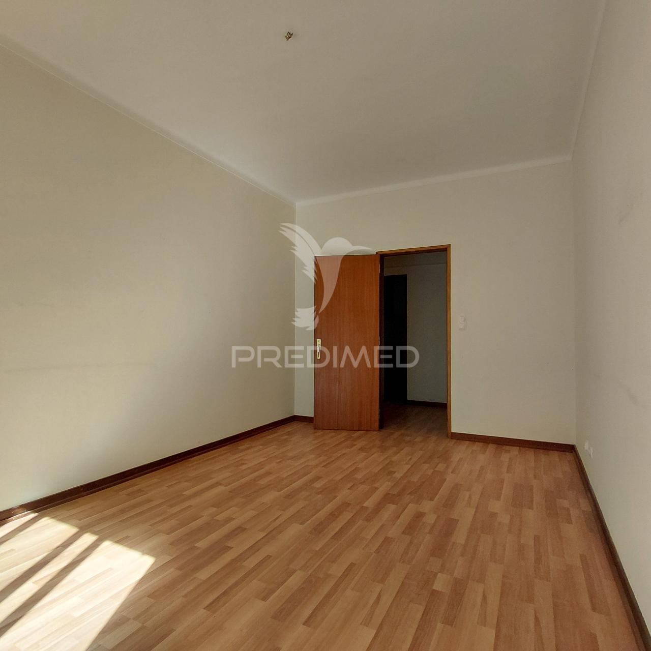 Apartamento t3 zona central portalegre