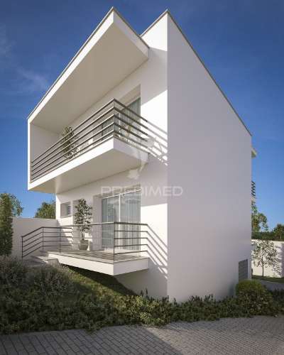 Moradia t2 moderna em construção em nazaré para comprar