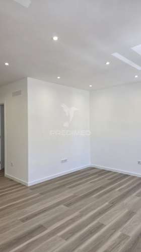Apartamento t3 remodelado na nazaré para comprar