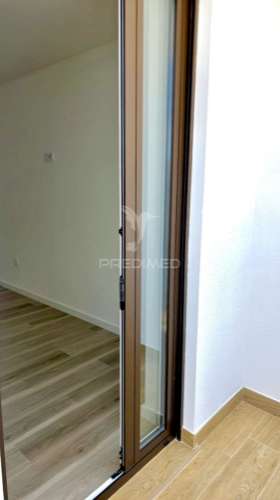 Apartamento t3 remodelado na nazaré para comprar