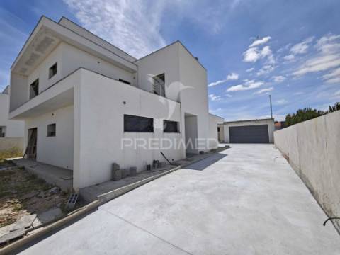 Moradia em construção - salvaterra de magos