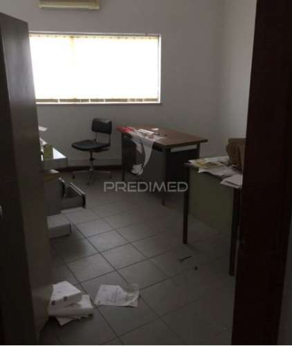 Armazém em cantanhede