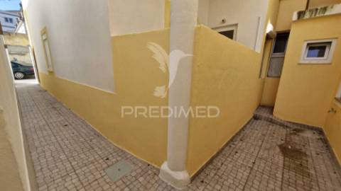 Moradia t1 remodelada no centro da cidade