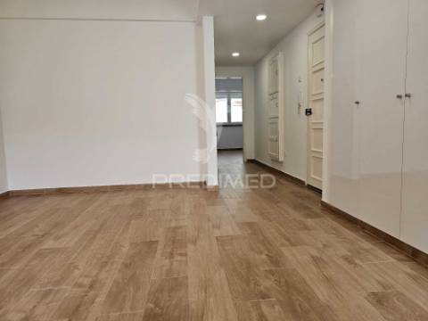 Apartamento benfica com espetacular  terraço