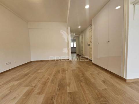 Apartamento benfica com espetacular  terraço