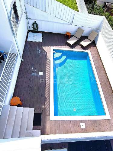 2 suítes, piscina, terraço, varanda, parqueamento, lavandaria