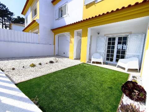 2 suítes, piscina, terraço, varanda, parqueamento, lavandaria
