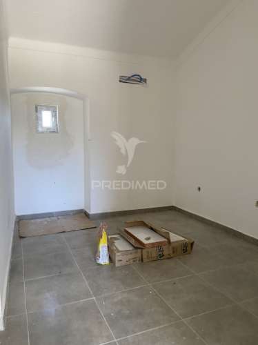 Moradia t2 com logradouro, remodelada, em são brás dos matos, alandroal