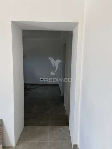 Moradia t2 com logradouro, remodelada, em são brás dos matos, alandroal