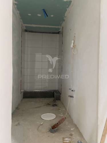 Moradia t2 com logradouro, remodelada, em são brás dos matos, alandroal