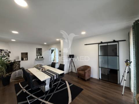Moradia t4 no centro de arneiro das milhariças – santarém