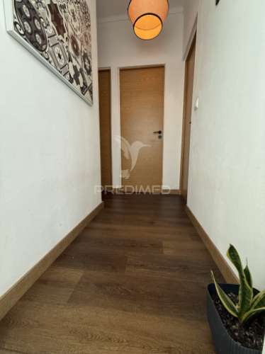 Moradia t4 no centro de arneiro das milhariças – santarém