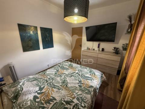 Moradia t4 no centro de arneiro das milhariças – santarém