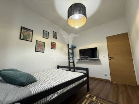 Moradia t4 no centro de arneiro das milhariças – santarém