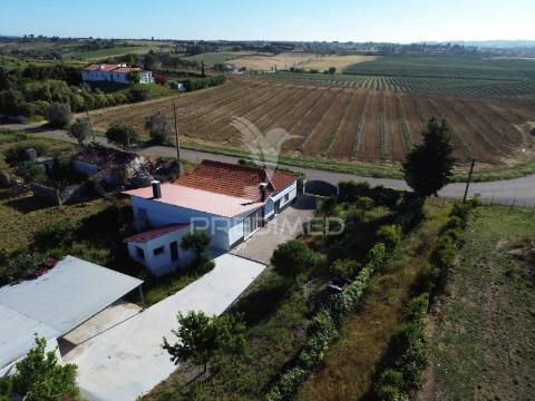 Moradia t3 com terreno e poço casével - santarém