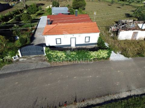 Moradia t3 com terreno e poço casével - santarém