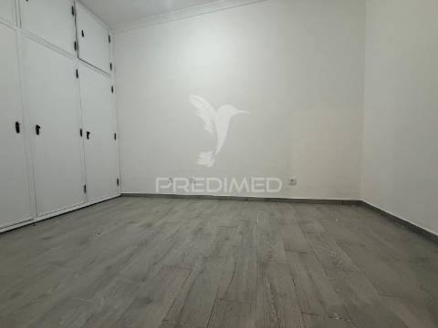Moradia t3 com terreno e poço casével - santarém